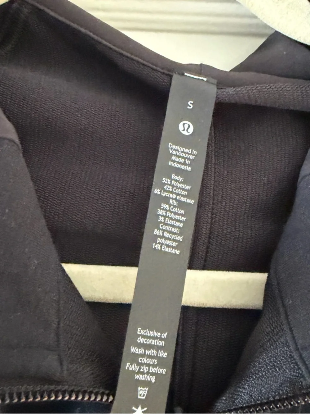 Lululemon Black Full-Zip Hooded Lightweight Jacket *NOTE COMPANY LOGO* - Picture 2 of 4